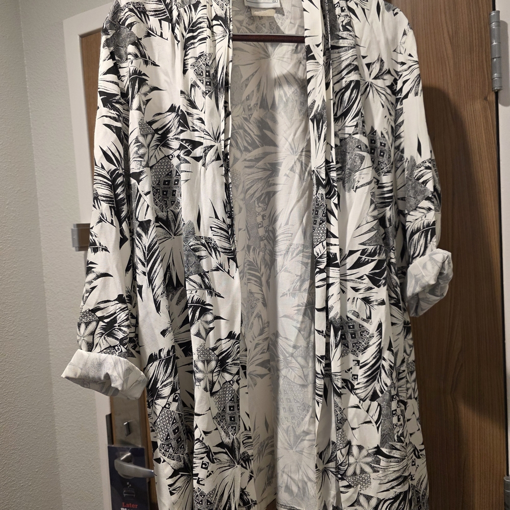Studio Black and White Leaf Print Blazer